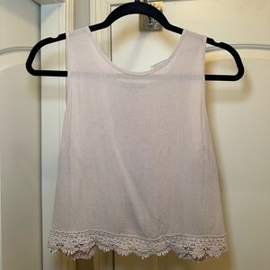 A cute little cropped shirt